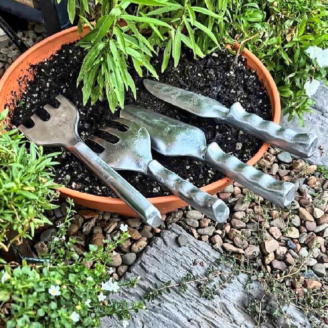 Garden Cultivator Hand Tool 