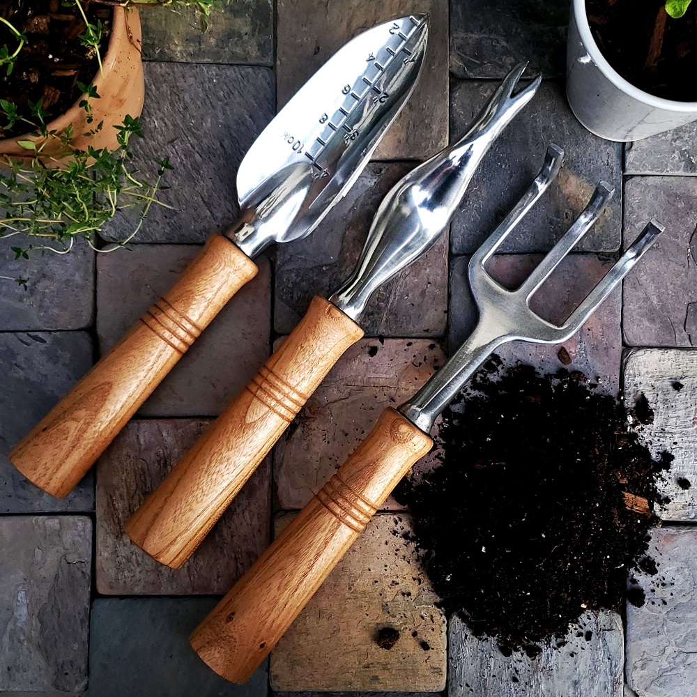 square-garden-tools-group