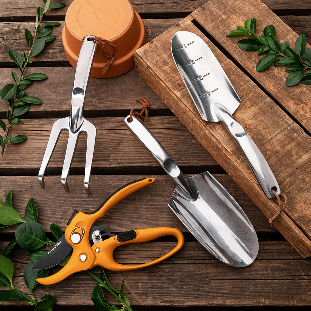 garden hand tools