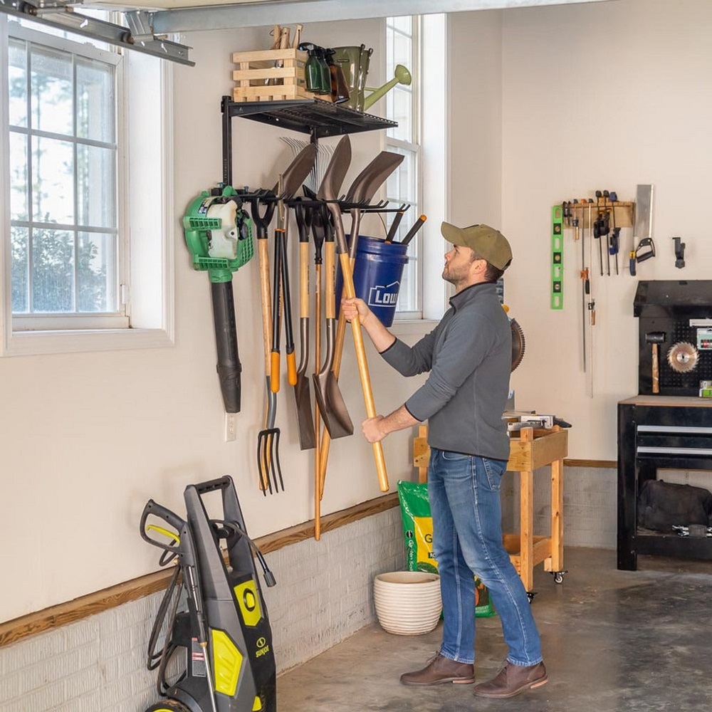 garden tools storage
