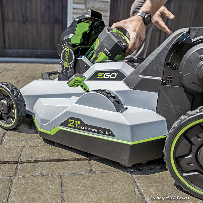 battery-tools-lawn-mower-action