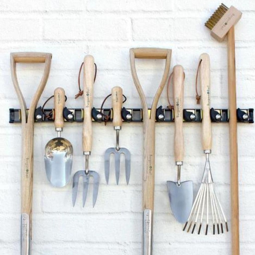 garden tools storage