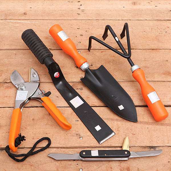 landscaping tools